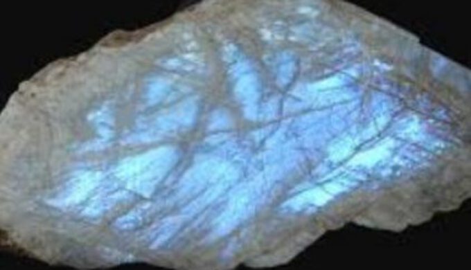 Mondstein blauer Rohstein by 1STone