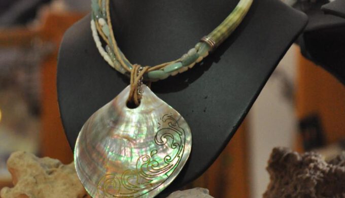 Perlmutt Collier by 1STone Art & Design