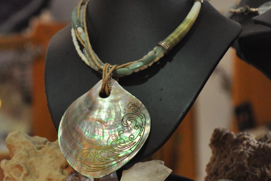 Perlmutt Collier by 1STone Art & Design