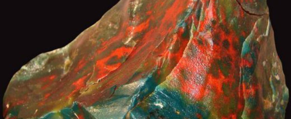 Heliotrop Dragon Blood Stone Rohstein by 1STone Fuerteventura