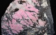 Rhodonit Anschnitt Material by 1STone