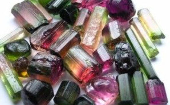 Turmalin Kristalle roh by 1STone Art & Design Custom Jewellery