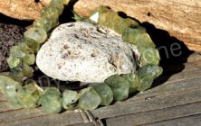 1STone Peridot Rohstrang by 1STone Art & Design