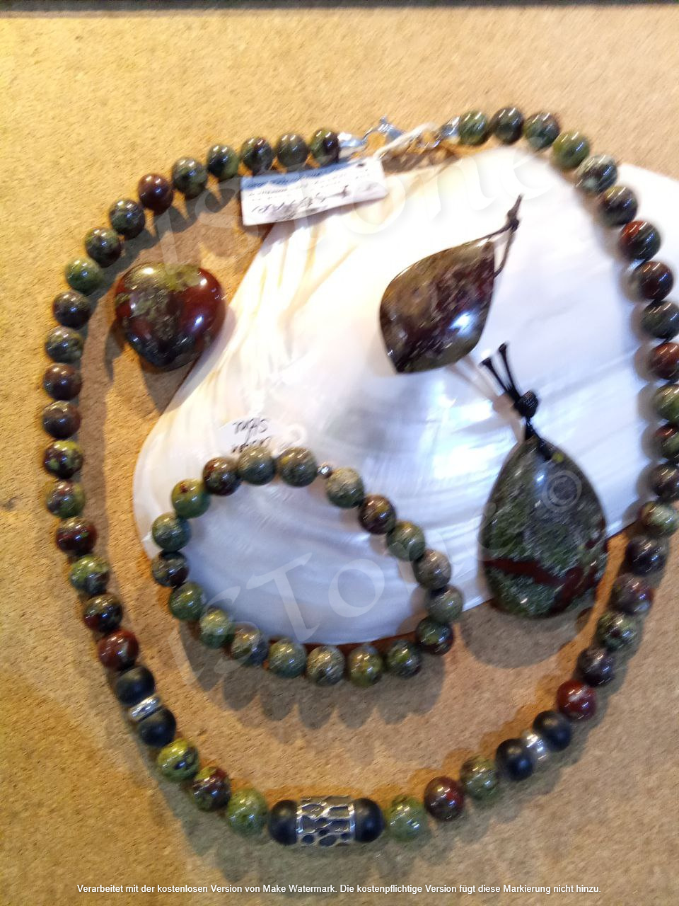 Heliotrop Dragon Blood Stone Edelsteinschmuck by 1STone Fuerteventura