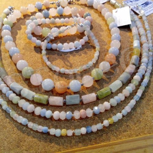 Morganit-mit-Aquamarin-Berylle-1STone-WZ-01