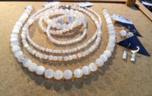 Selenit Edelsteinketten & Armbaender by 1STone