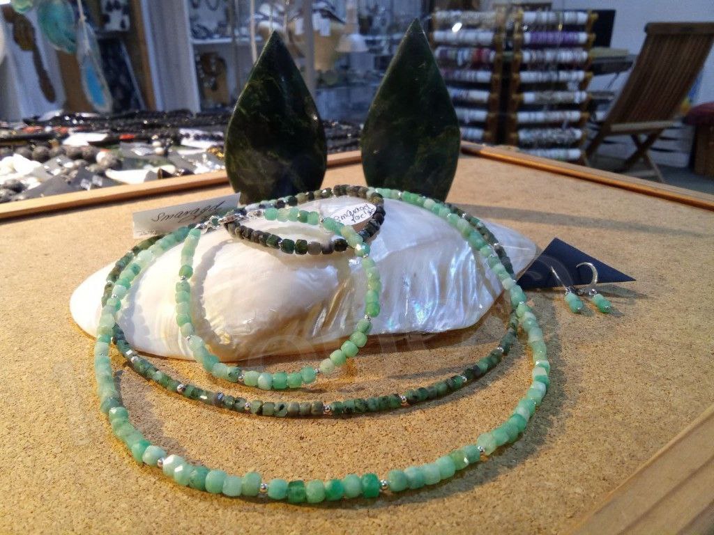 Smaragd Edelsteinschmuck & Dejoration by 1STone
