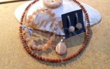 Sonnenstein Edelsteinschmuck by 1STone