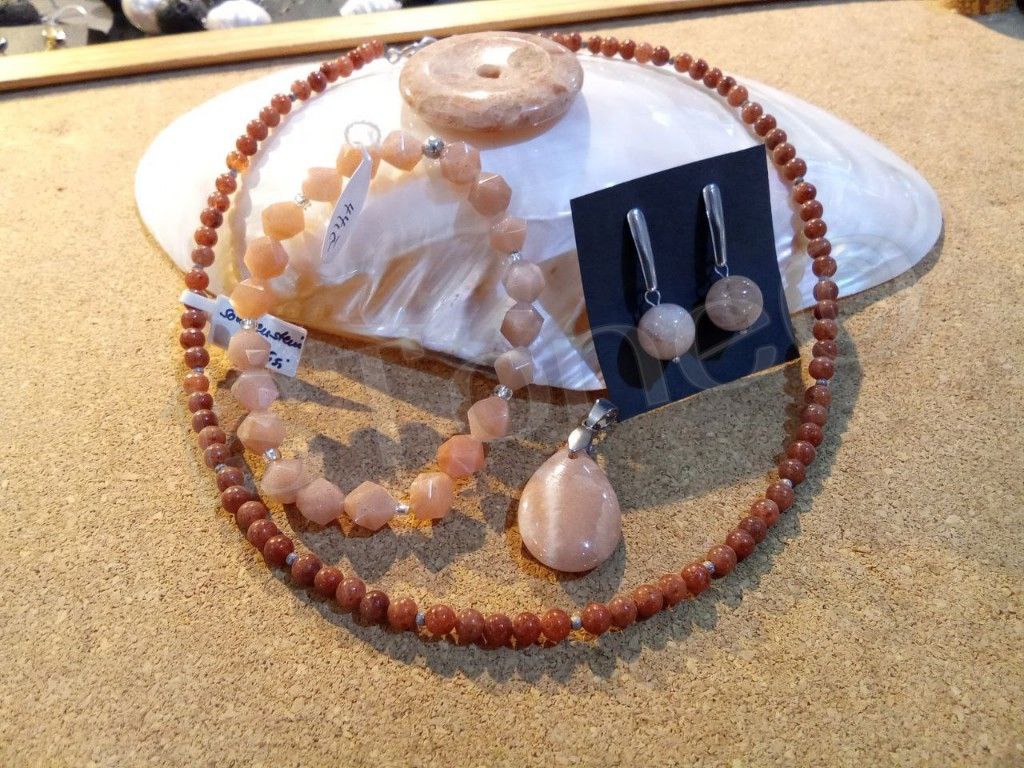 Sonnenstein Edelsteinschmuck by 1STone